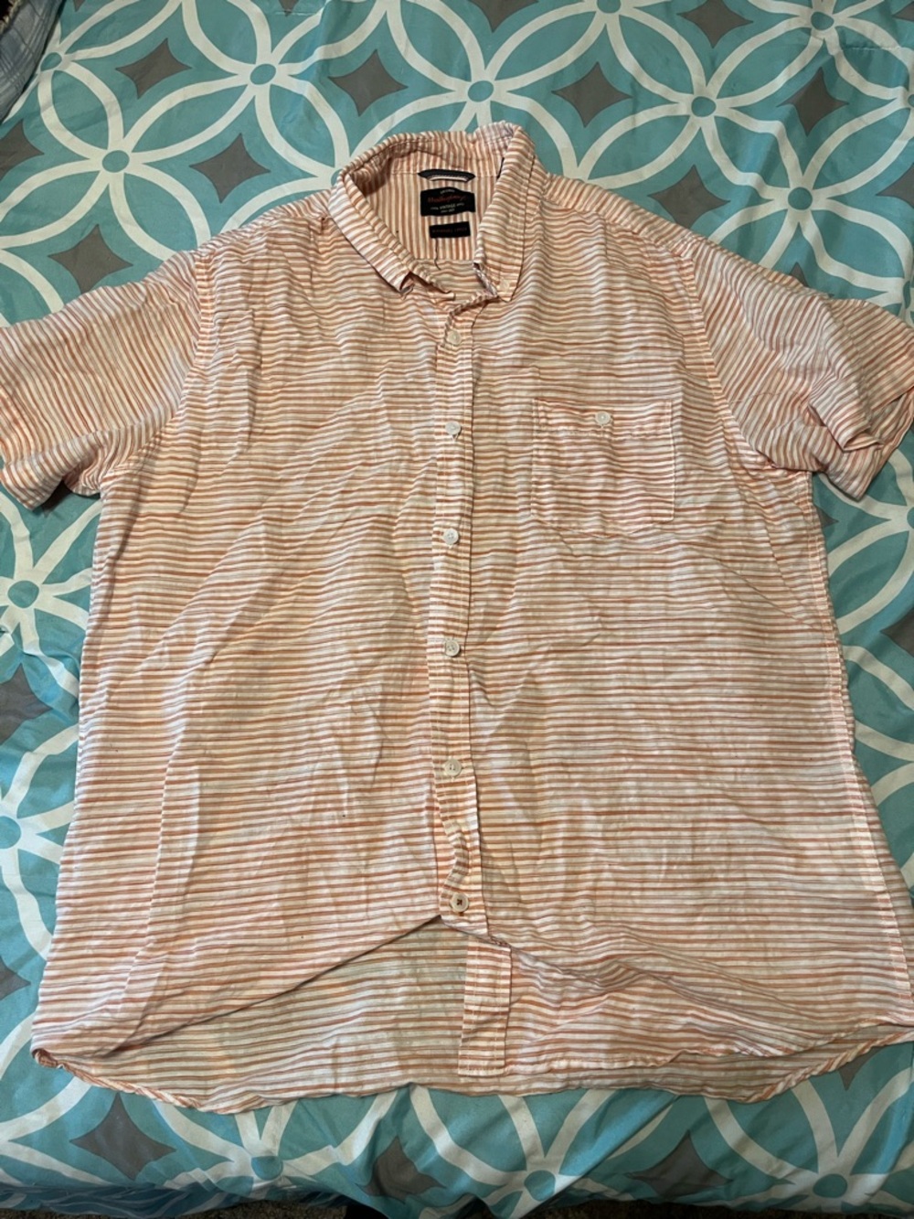 Light Peach & White Striped Short-Sleeve Button-Down Shirt